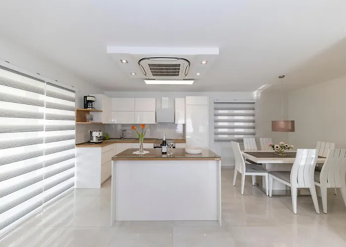 Joy 1 Apartment