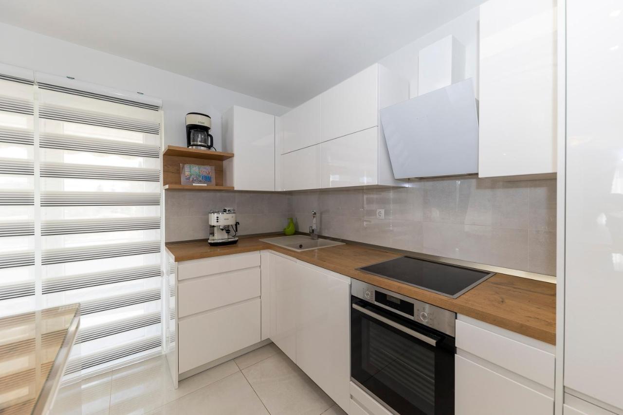 Appartement Joy 1 *